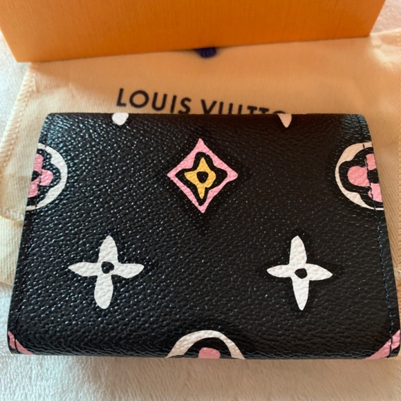 BRAND NEW WILD AT HEART ROSALIE COIN PURSE//LIMITED EDITION - Picture 11 of 14